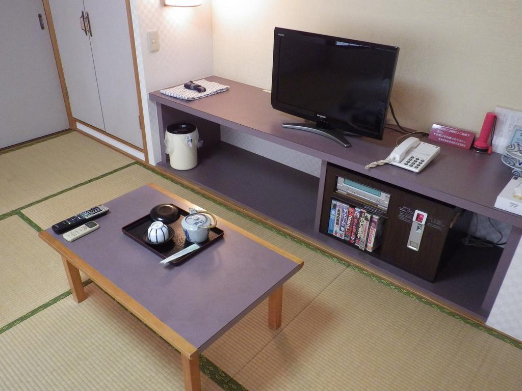 Uokagi Ryokan Nagoya Extérieur photo